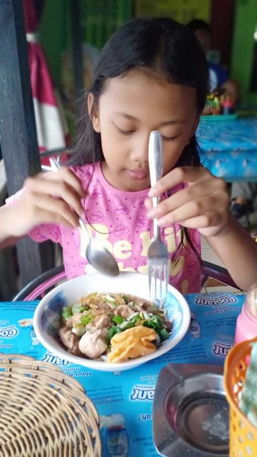 Warung Kenangan Umi 2