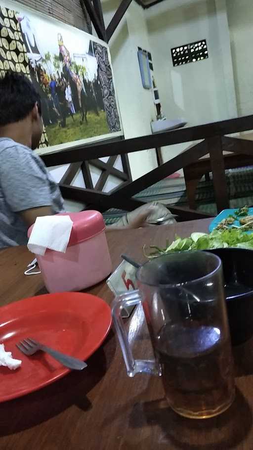 Warung Nasi Khas Sunda Lalaban 1