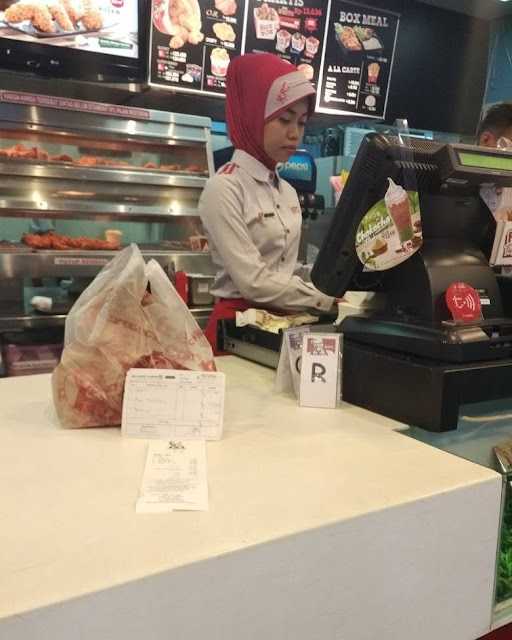 KFC - Ahmad Yani Padang 9