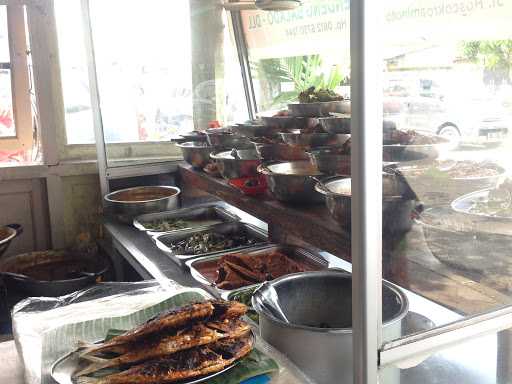 Nasi Padang Adinda, Pondok 9