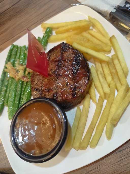 Padang Steak Stadion 4