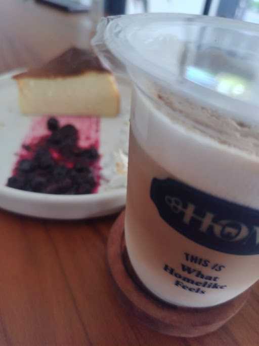 Hom.Id Coffee And Pastry Padang 5