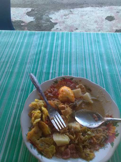 Lontong Simpang Labor 4