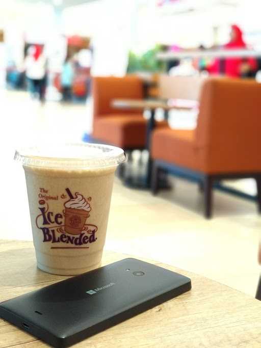 The Coffee Bean & Tea Leaf 4