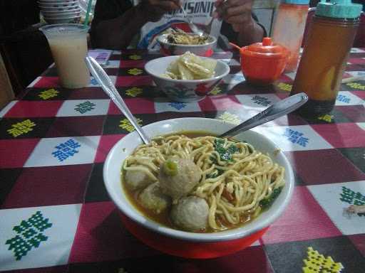 Bakso & Mie Ayam Legenda.Hamka 4