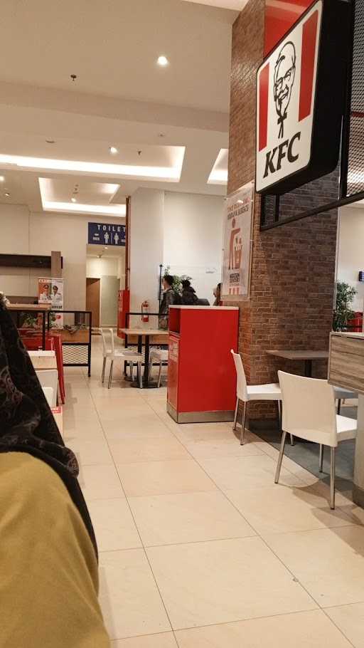 KFC - Transmart Padang 5