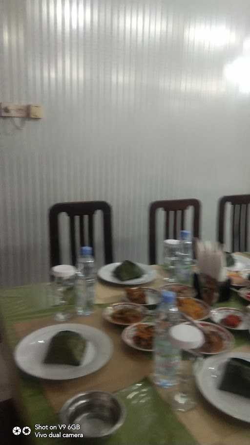 Rumah Makan Bernama 3