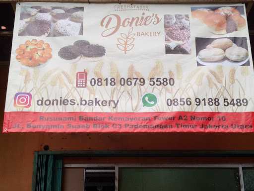 Donies Bakery 9