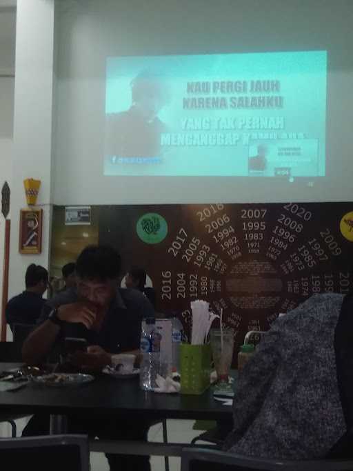 Cafe Bintang Bang Adi 9