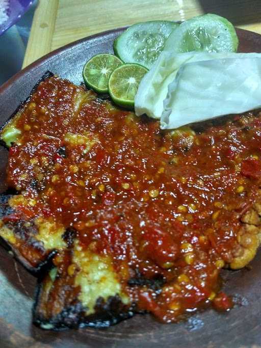 Ayam Penyet Sambel Cobek Tasya 2