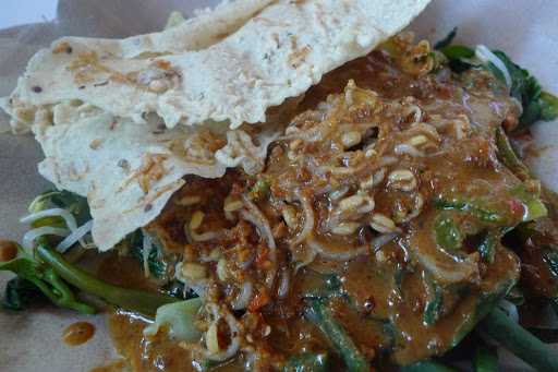 Warung Nasi Pecel Khas Madiun Mbak Darmi 2