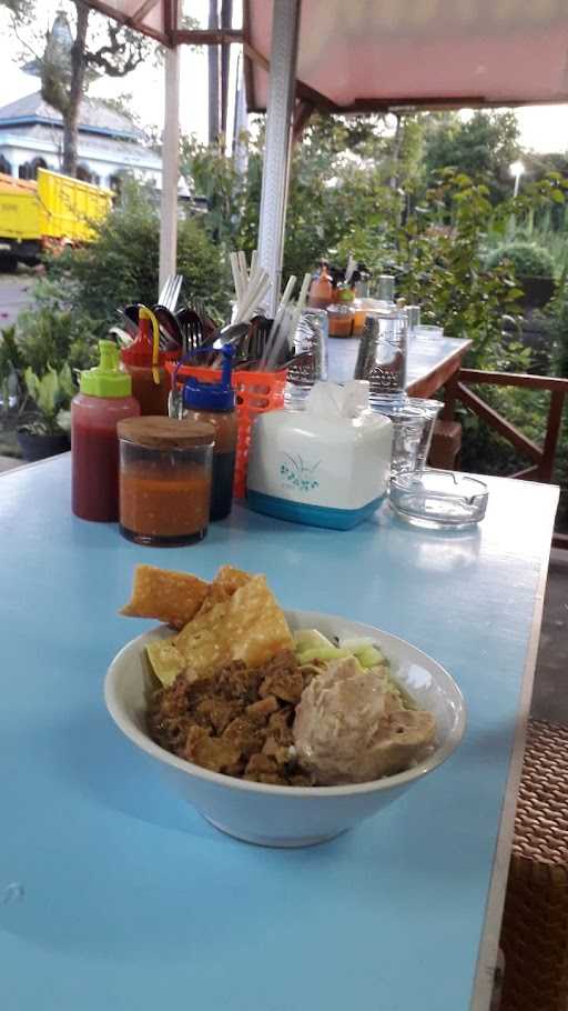 Bakso & Mie Ayam “Mba Luluk” 9