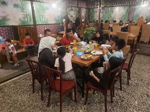 Cafe*Resto Tunggadewi 9