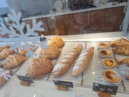 Trc Patisserie And Cafe 1