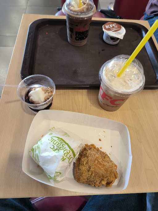 KFC - QBig BSD City 3