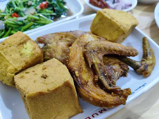 Ayam Goreng Pemuda - Aniva Junction 4