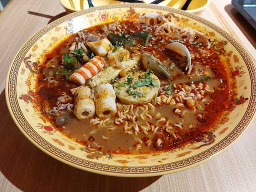 Dragon Hot Pot Gading Serpong 4