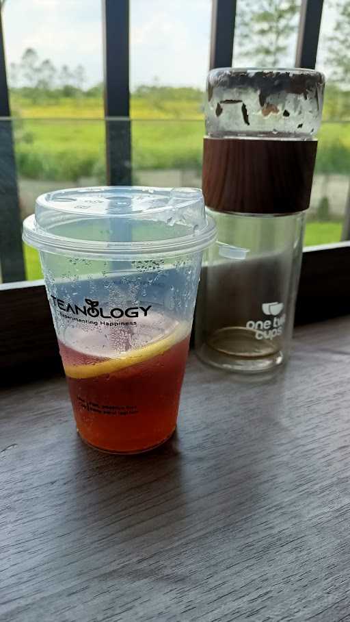 Teanology Tea House Bsd 8