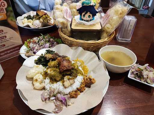 Warung Guling Pak Made - Gading Serpong 3