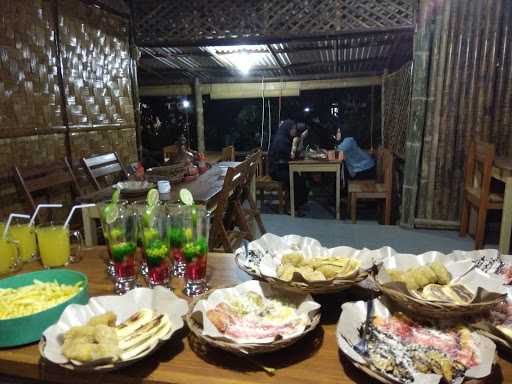 Cafe Kebun Paman 9