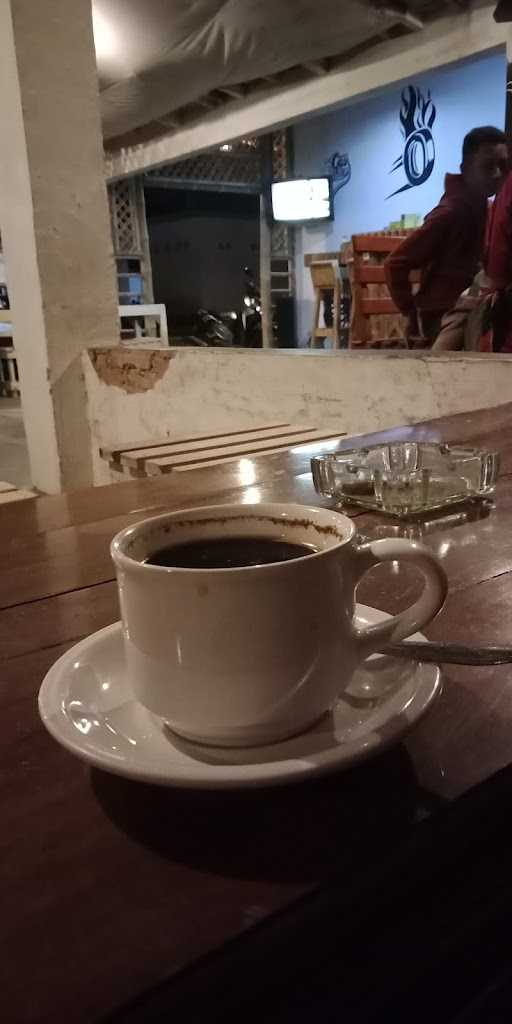 Kedai Kopi Bangkit 8