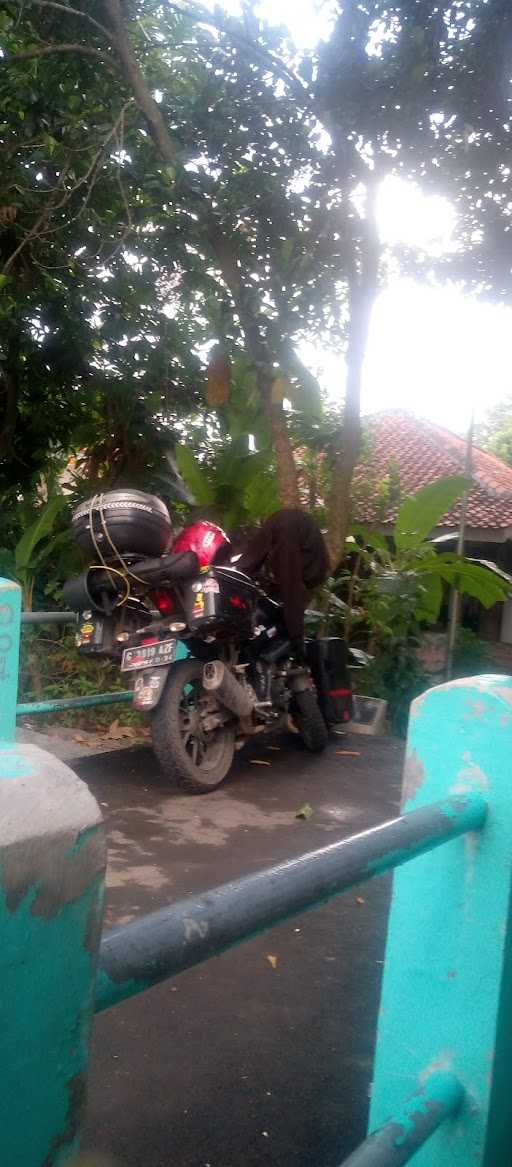 Mie Ayam Ceker Ibu Eni 3