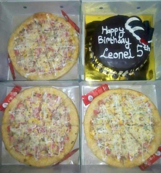 Yumna Pizza And Cakes 1