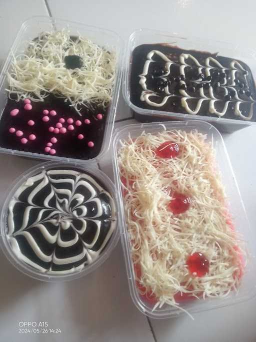 Warung Rujak Dan Kue Mama Aqila 6