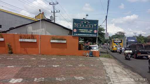 Orange Cafe & Resto 6