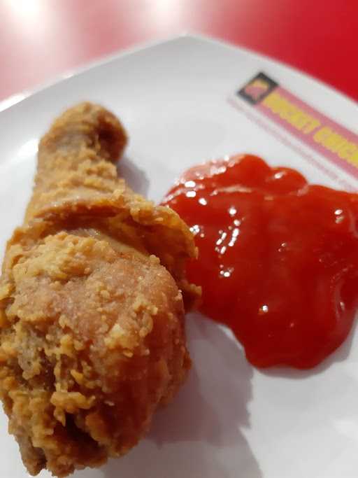 Rocket Chicken Pajangan 9