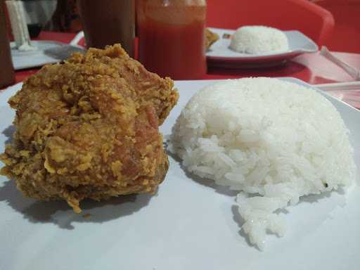 Rocket Chicken Pajangan 5