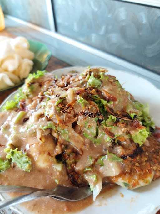 Warung Rujak Bu Ana 4