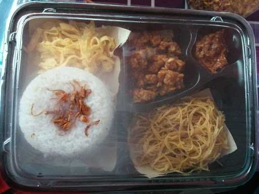 Sarapan Pagi Nasi Uduk Sunda Neng Yani 2