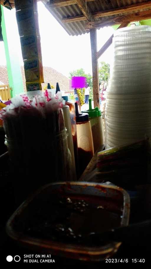 Warung Seblak Teh Laila 1