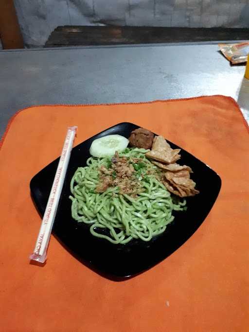 Mie Jahanam 7