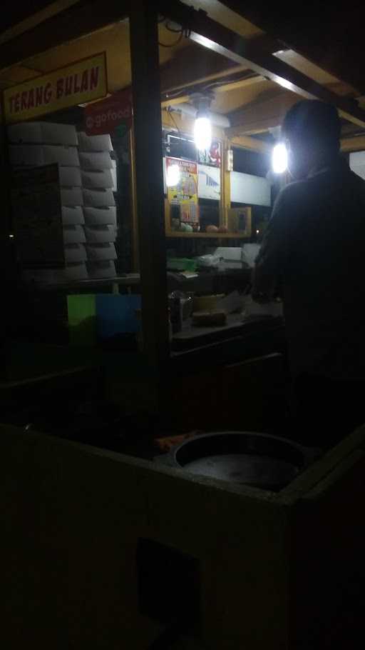 Martabak Dan Terang Bulan Soneta 9