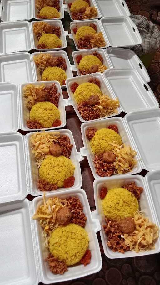 Nasi Kuning Simpang Empat Bugis 1