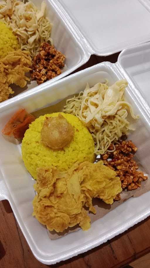 Nasi Kuning Simpang Empat Bugis 4