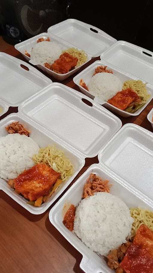 Nasi Kuning Simpang Empat Bugis 10