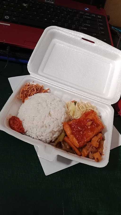 Nasi Kuning Simpang Empat Bugis 6