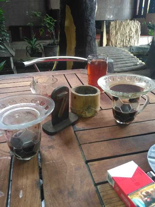 Warung Ae 3