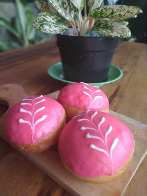 Nindy'S Donut 4