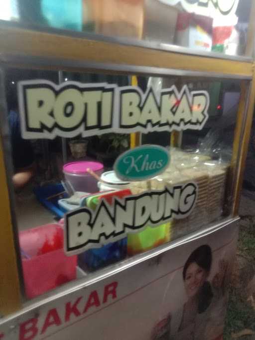 Roti Bakar Telon 8