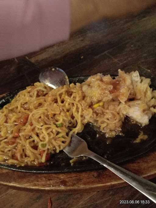 Jm Steak N Milk | Mie Level Pedas 10