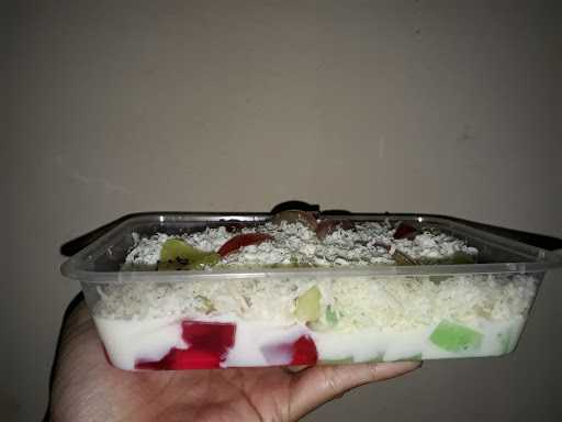 Salad Lee (Salad Buah Yogurt) 5