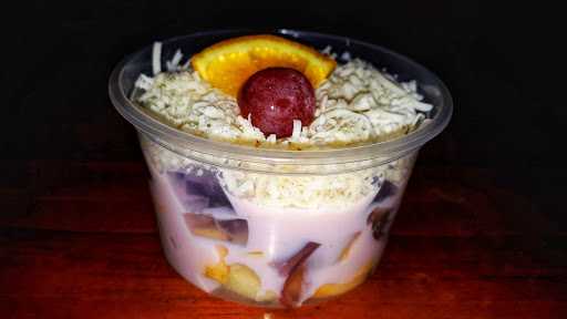 Salad Lee (Salad Buah Yogurt) 1