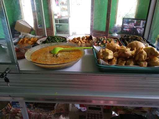 Warung Lalapan Nadiyah 4