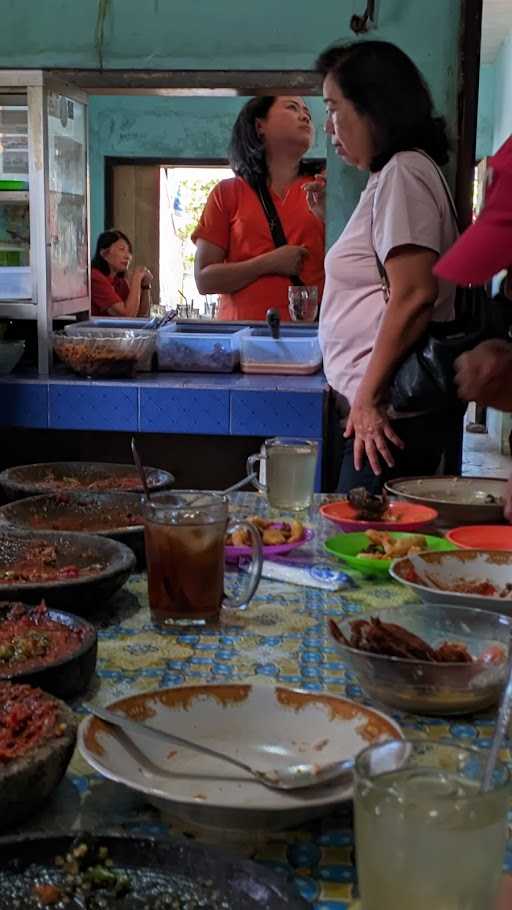 Warung Mak Pik 4