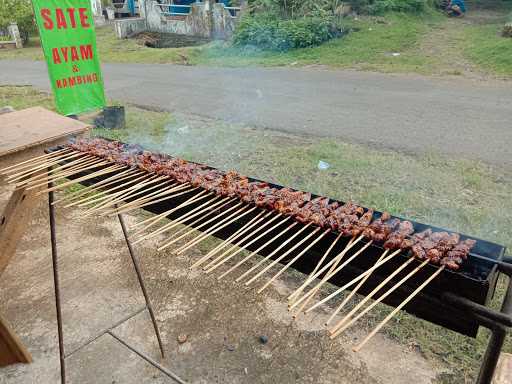 Warung Sate Ayam & Kambing ꦮꦫꦔꦱꦠꦄꦪꦩꦭꦤꦩꦤꦢ 3