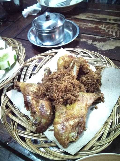 Ayam Goreng Kampung Bu Yadi 4